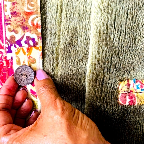 ✨ CHICO’S ✨ Multi-Pattern & Color BOHO Faux Fur Coat - Picture 11 of 16